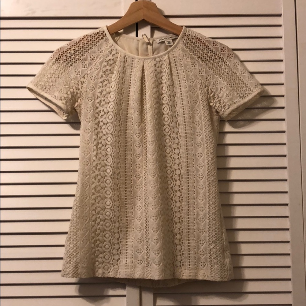 Banana Republic short sleeve lined lace top